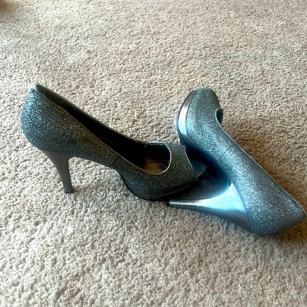 Elegant Glittery Heels - Silver